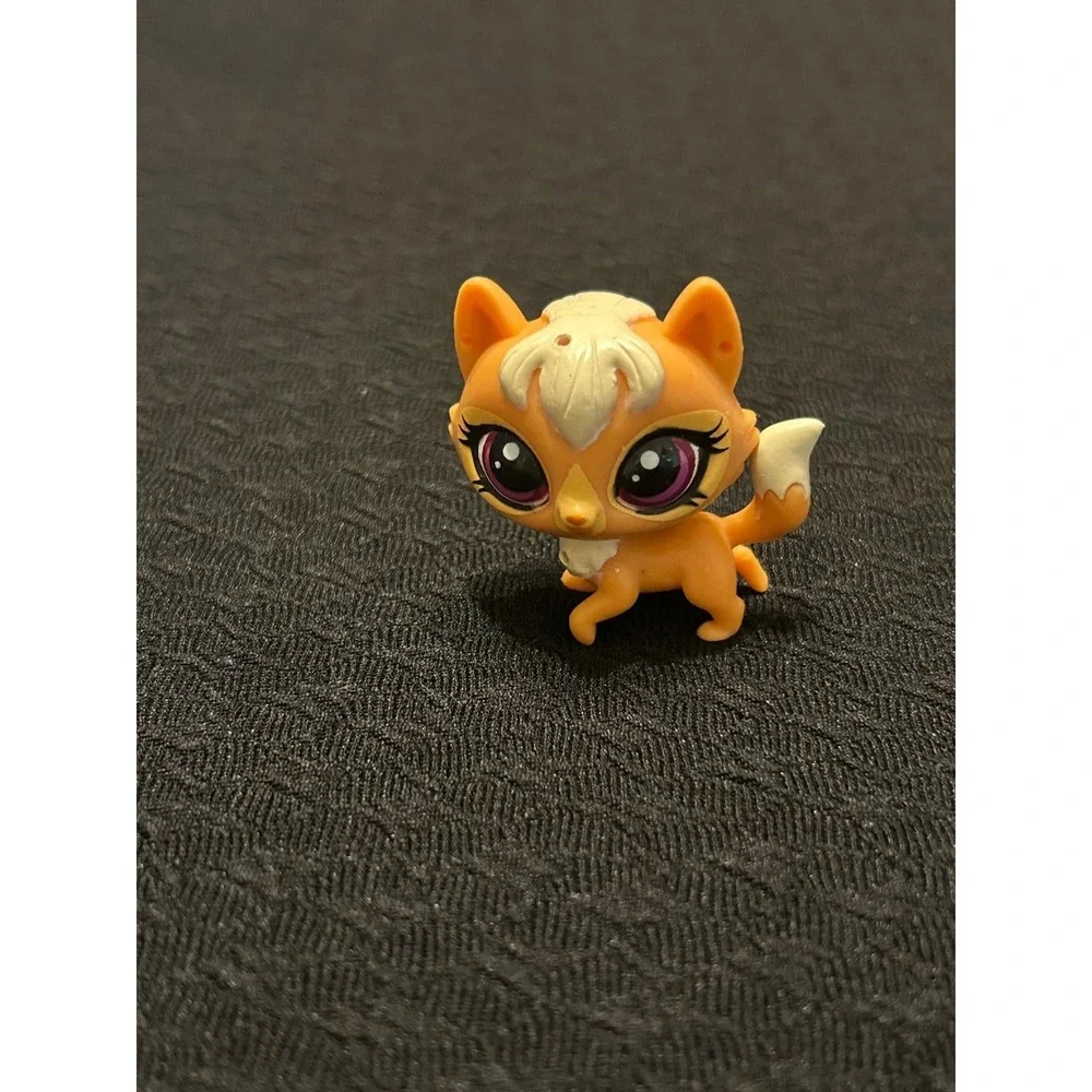 Littlest Pet Shop - LPS - Cat - Orange & White w/‎ Purple Eyes